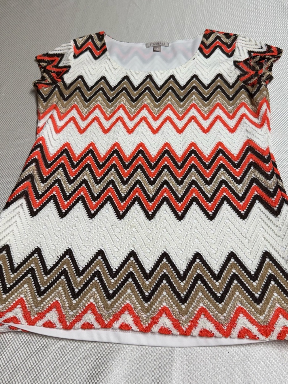 Roz & Ali Sleeveless Zigzag Top — White, Orange & Brown
